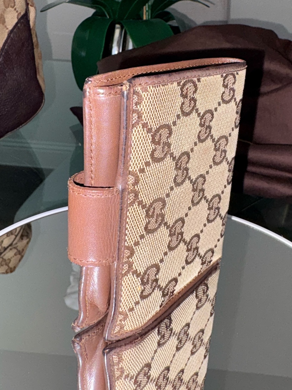 Gucci Monogram Compact Wallet - Picture 5 of 17